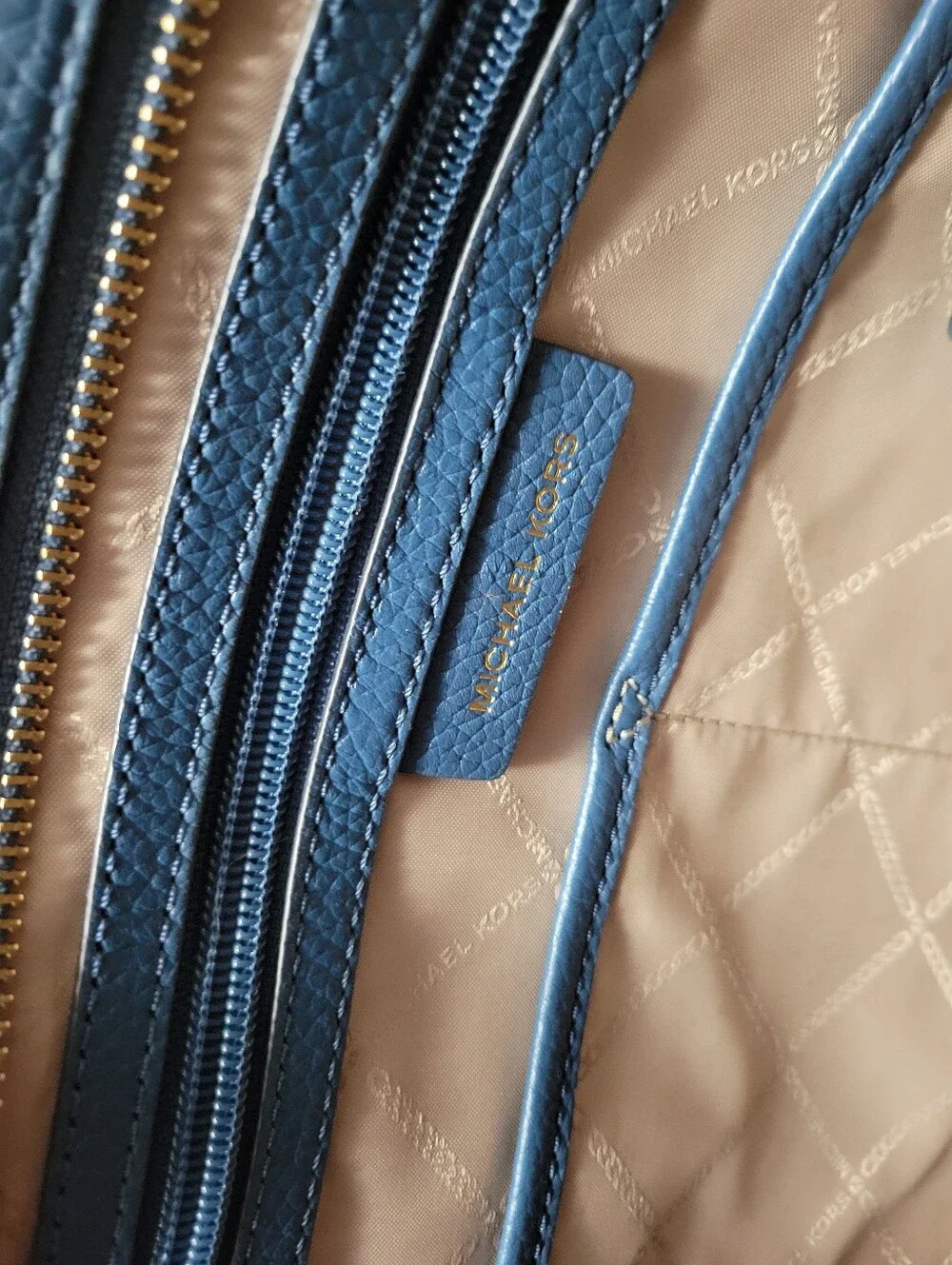 Micheal Kors Large Tote Handbag